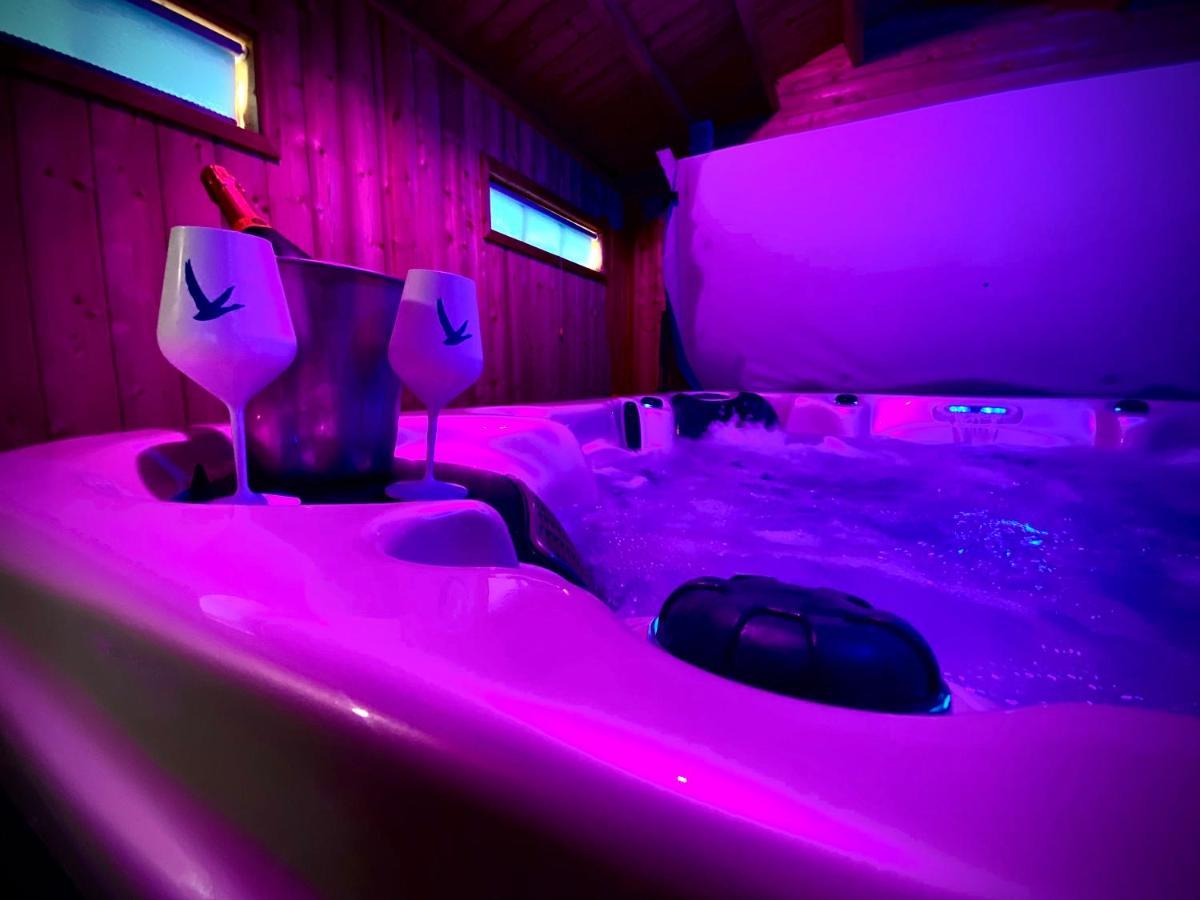 Beautiful Hot Tub Suite In Lytham St Annes Exteriör bild