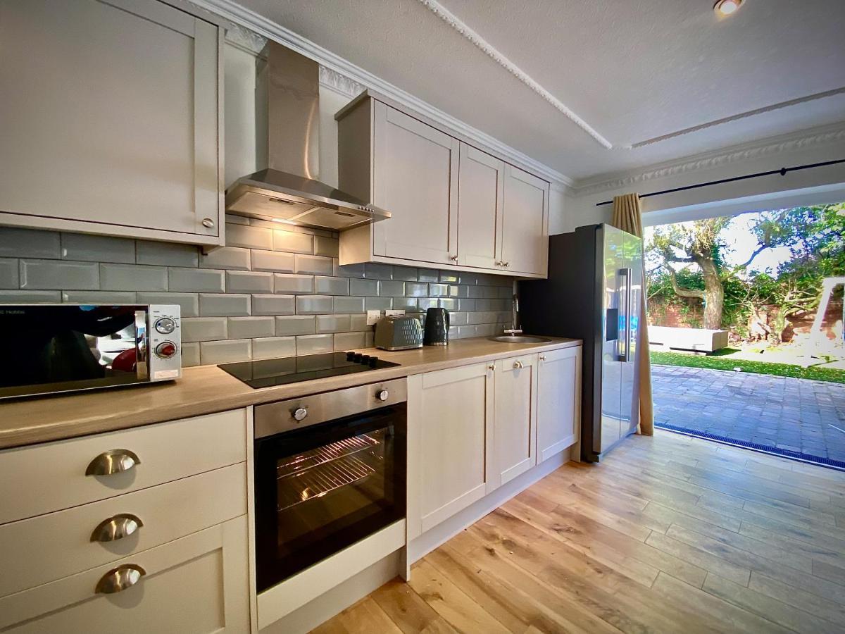 Beautiful Hot Tub Suite In Lytham St Annes Exteriör bild